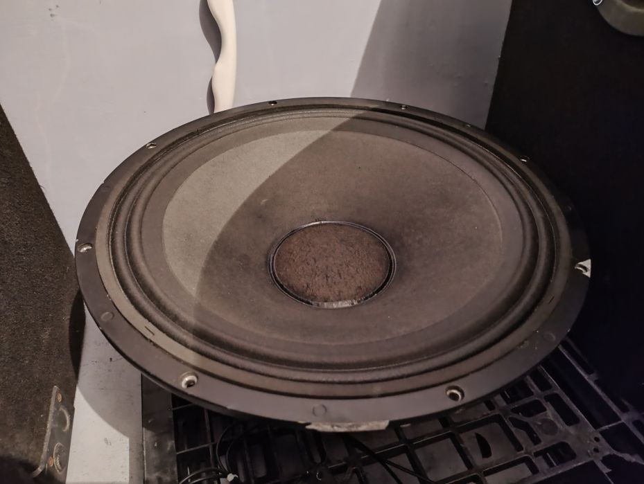 Subbasy subwoofer wharfedale 18" estradowe