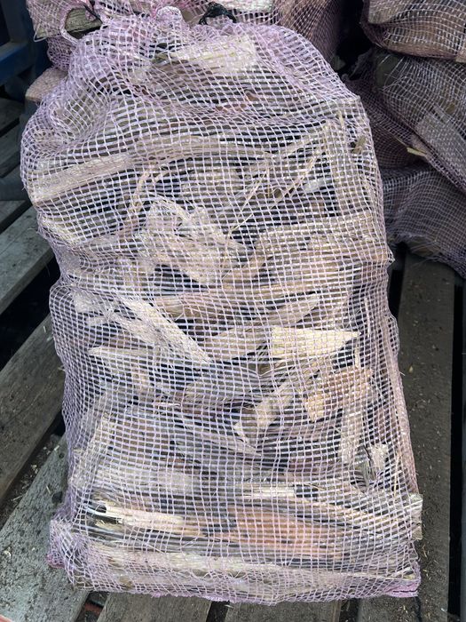 Drewno w workach do wedzenia buk olcha dąb rozpałka sosna grab brzoza