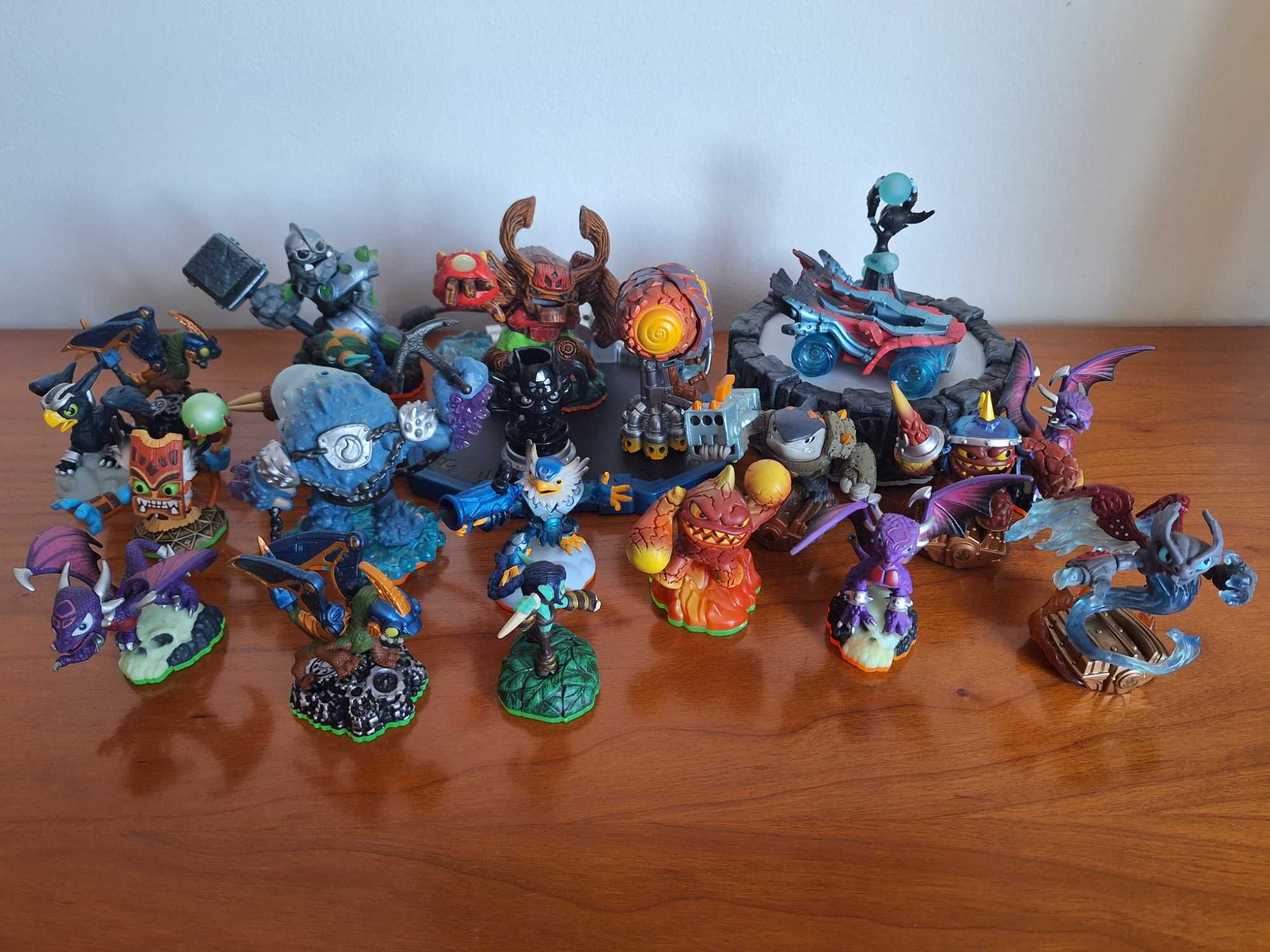 Skylanders - Figuras e Portais
