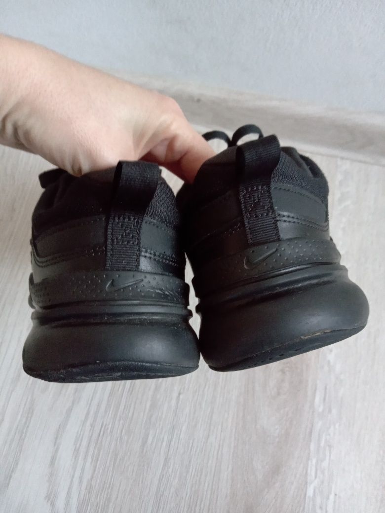 Buty sportowe Nike Defy All Day 41
