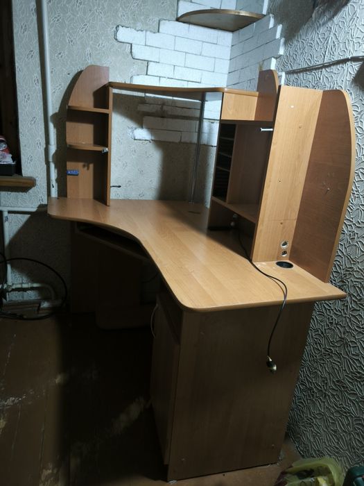 Стол письменный угловой Б/У