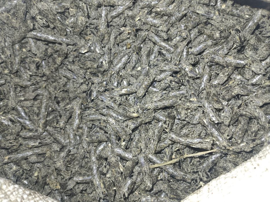 Продам макуху соняшникову