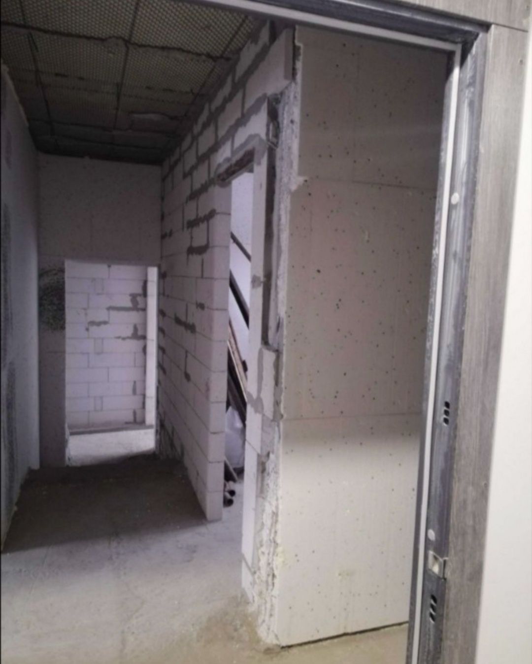Продам 2 ком. квартиру. Новострой. Коттеджный Городок. Голубое Озеро.