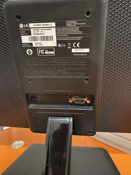 Monitor LG semi novo