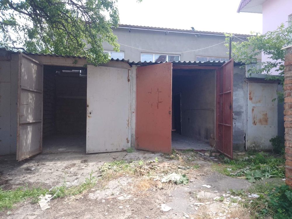 Гараж в центре Очакова.Продажа гаража либо сдаем в аренду.