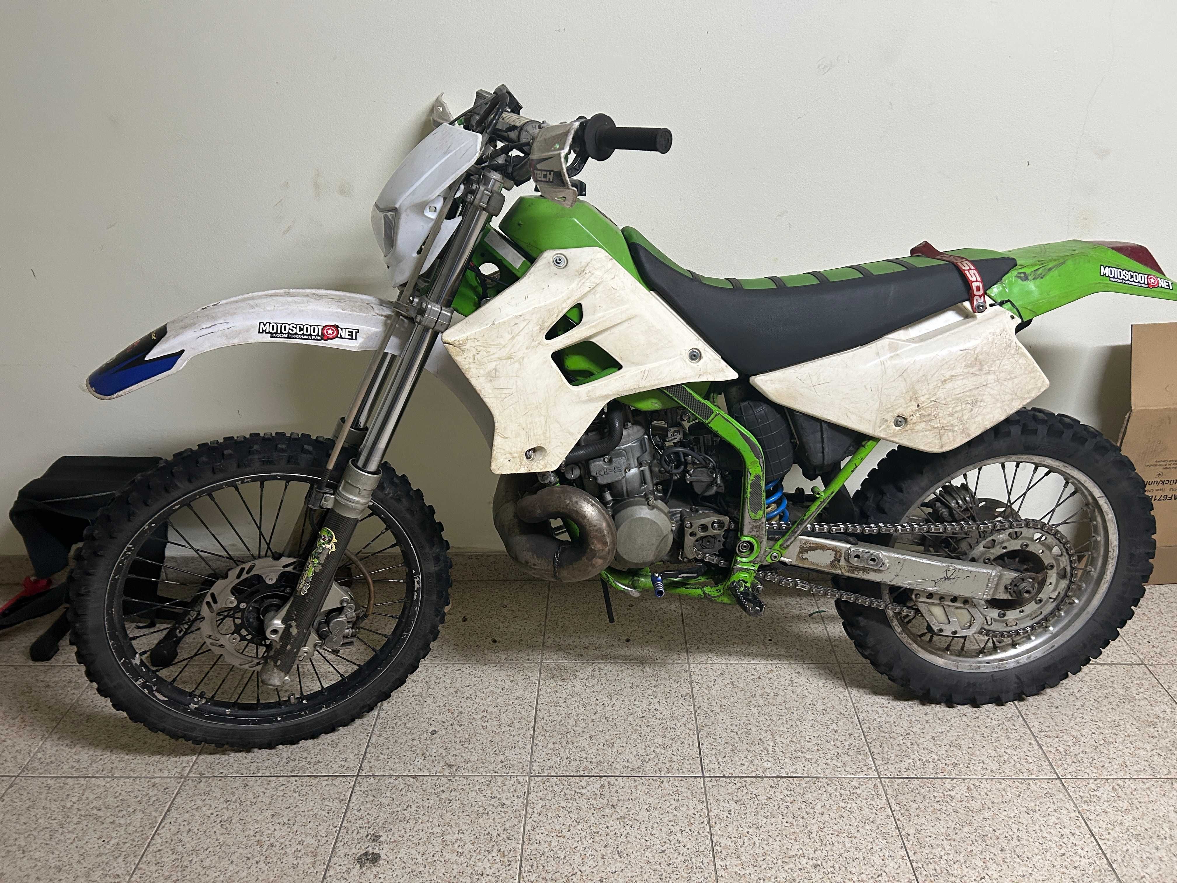 kawasaki KDX 200 sem matricula