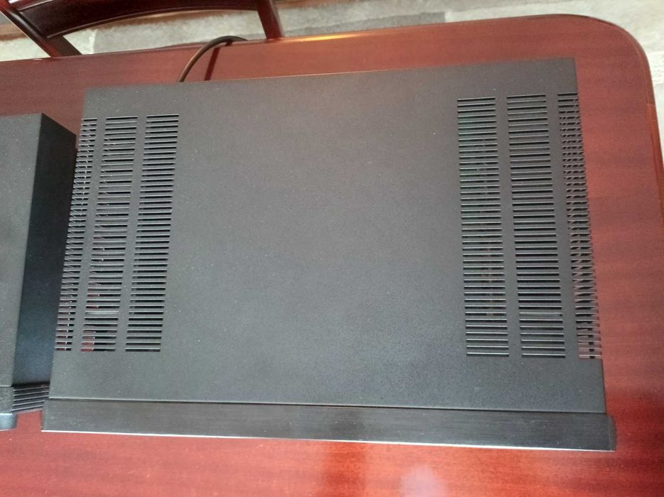 Amplificadores Rotel RB-981 e pré amplificador Rotel RC-995