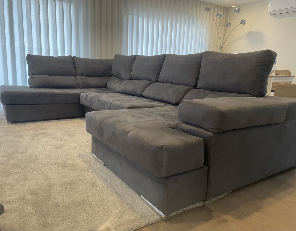 Sofá com curva e chaise long