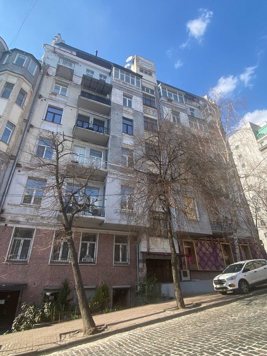 БЕЗ КОМИССИИ. Продажа 4-комнатной. Городецкого, 17/1. Царский дом