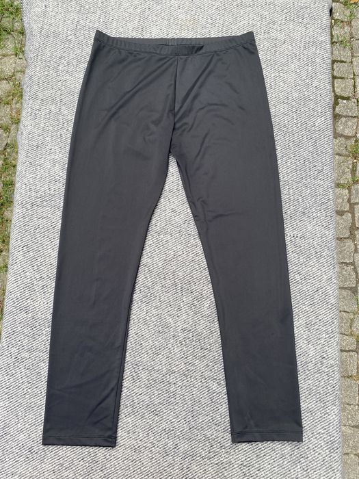 Czarne legginsy kolarki  ¾ do jogi Calzedonia