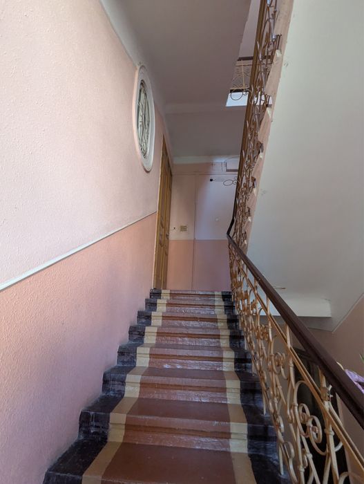 Продається велика квартира в центрі міста