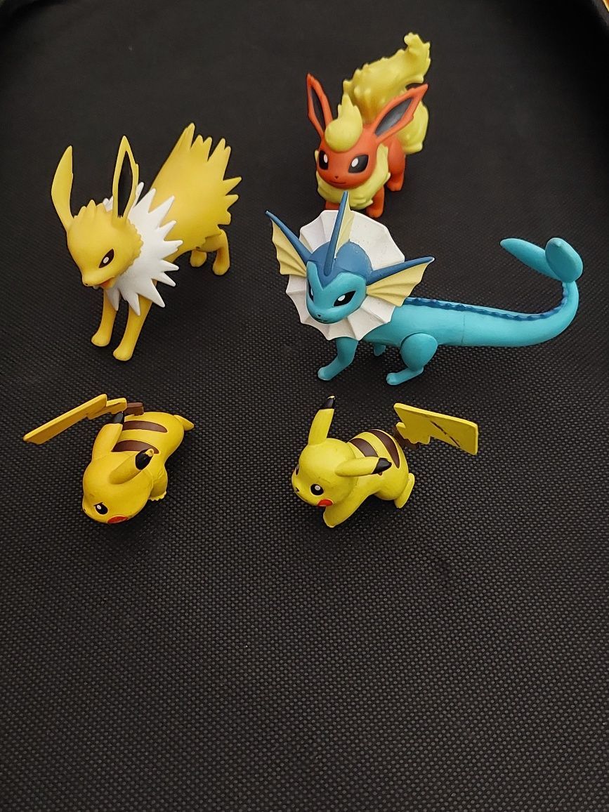 5 figuras de pokémons