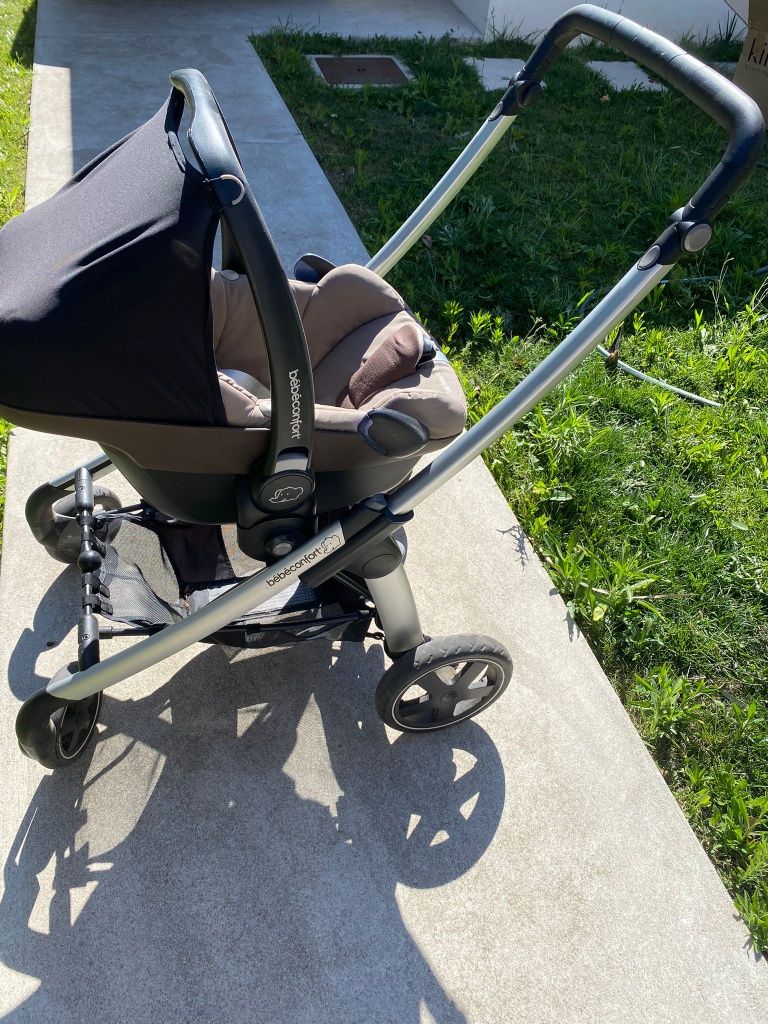 Ovo, cadeira e carrinho Bebe Confort