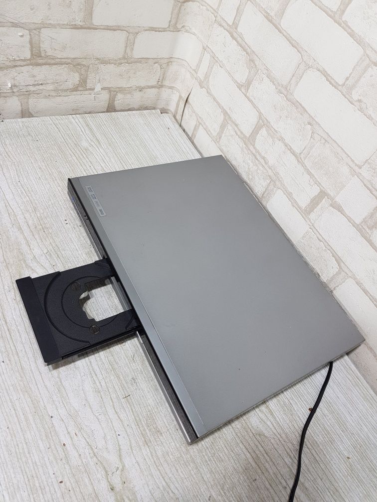 Програвач DVD/CD HARMAN KARDON DVD 22, ЦАП: 192кГц/24біт