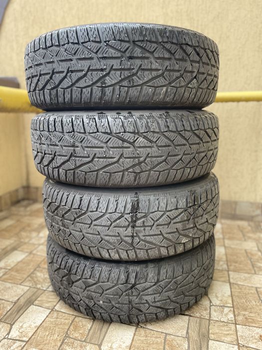 Зимова гума Strial winter 215/65 R16