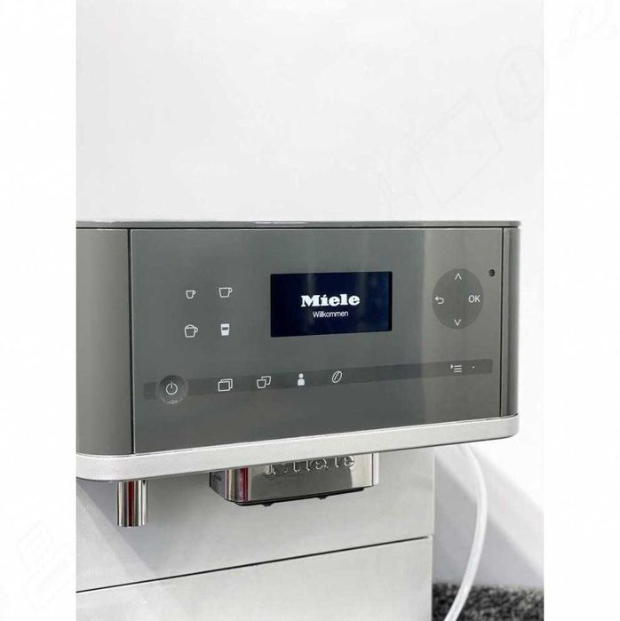 Кавоварка бу CM 63 Graphite Gray автомат, молочна система, бу