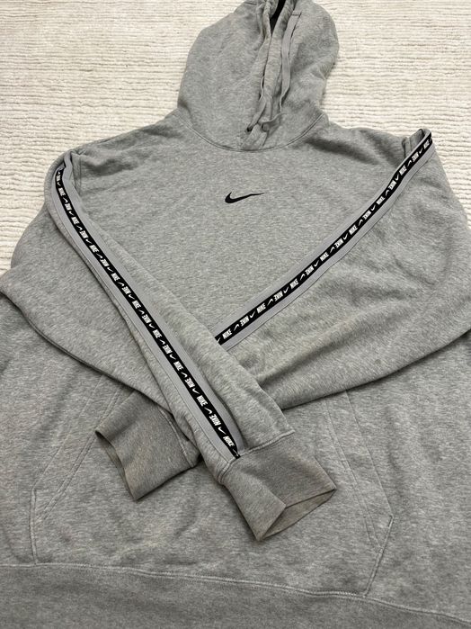 Худі Nike на лампасах, розмір M