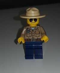 Ludzik Lego figurka leśny strażnik