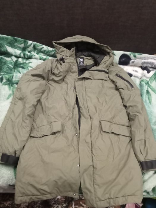 Парка єврозима на хлопчика підлітка