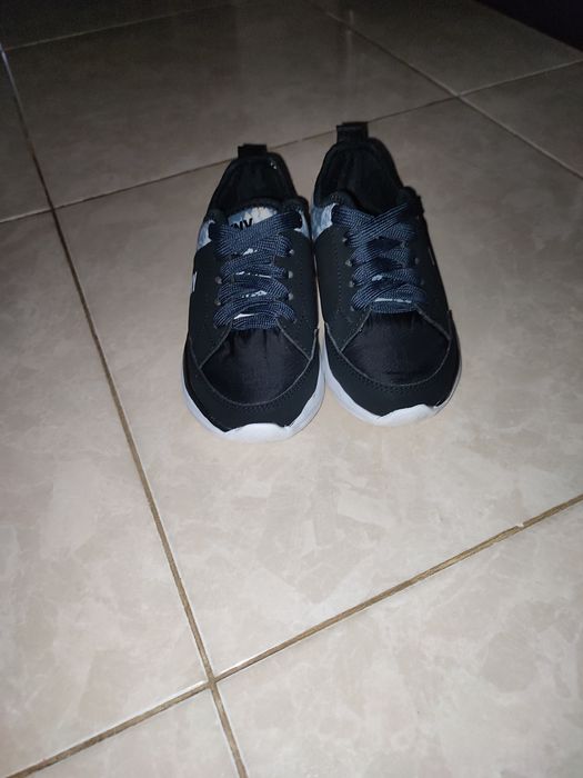 Дитячі кросівки DKNY Scenic Lace Up Sneaker.