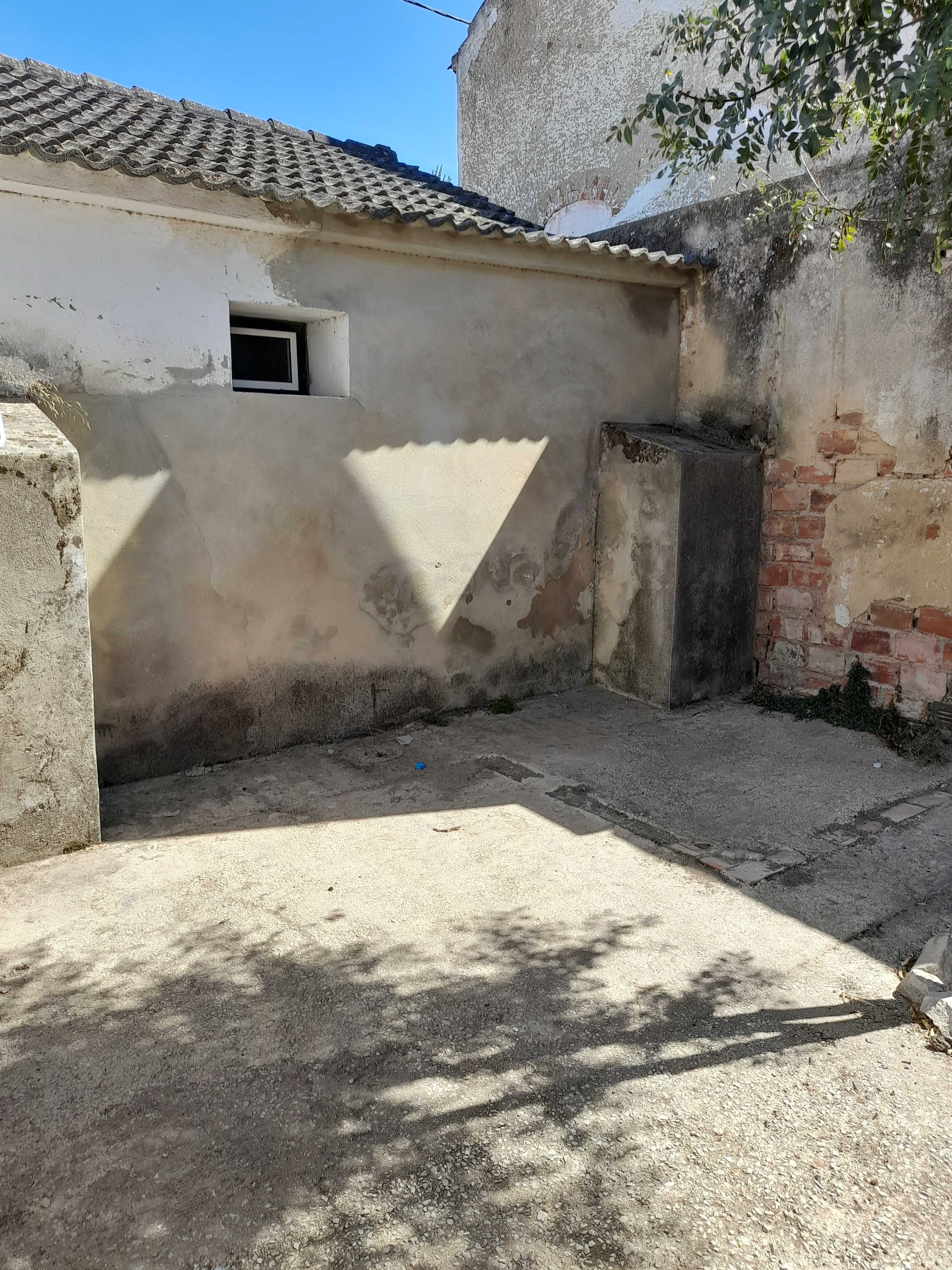 Casa T2 para arrendar