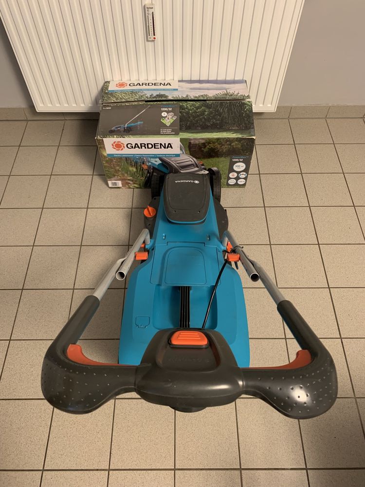 Газонокосарка Gardena PowerMax 1200/32