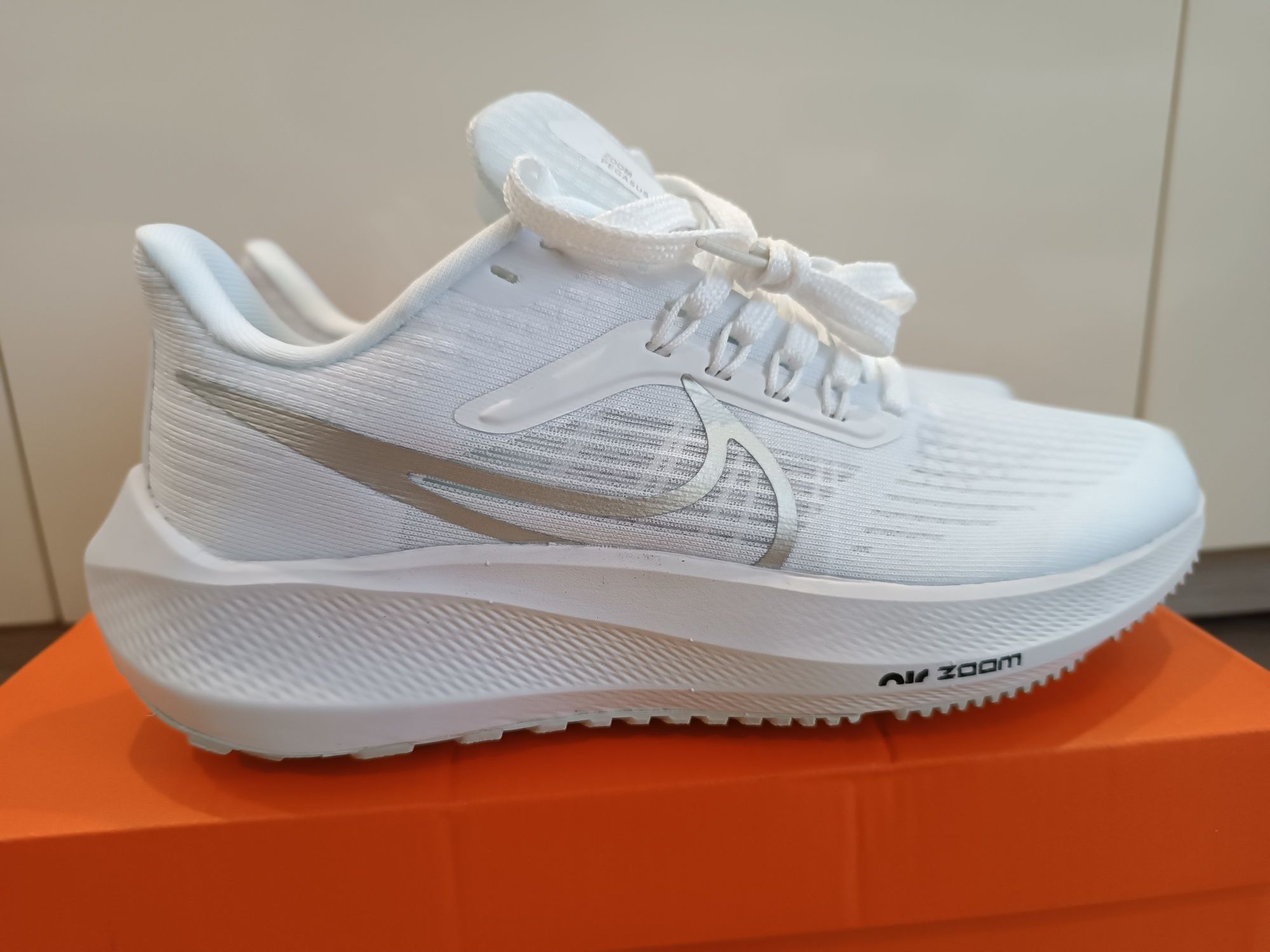 Nike Air Zoom Pegasus 39 Silver White