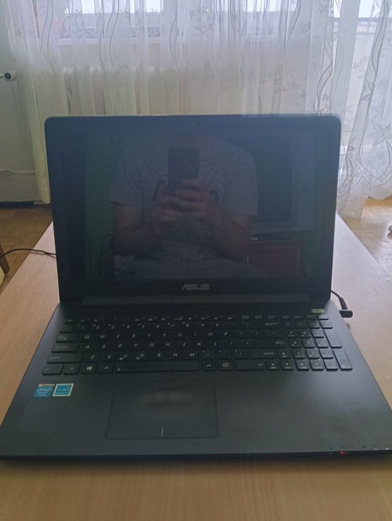 Laptop Asus  X502c
