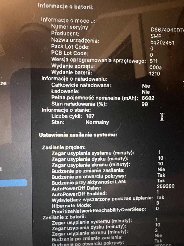 Macbook Air, 13 cali - tylko 187 cykli baterii