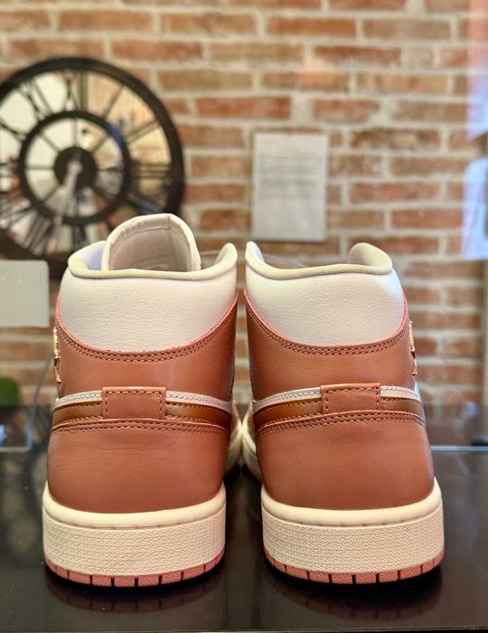 Buty Nike Air Jordan 1 MID SE WMNS "Red Stardust" FB9892- 670