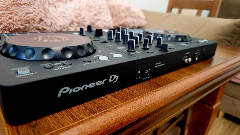 Pioneer DDJ FLX4 prawie nowy, na gwarancji