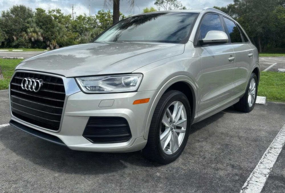 Audi Q3 Premium      2017