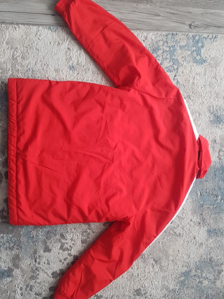 Продам фірмова куртка Puma