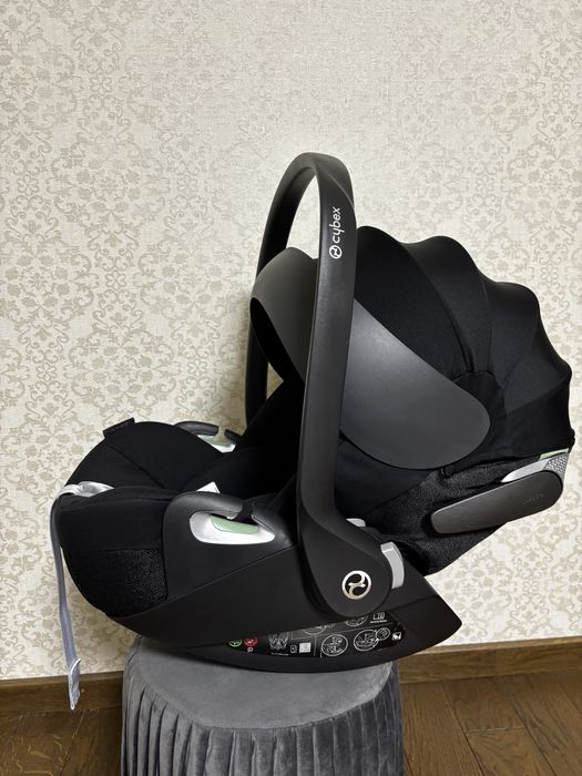 Автокрісло Cybex Cloud T i-size Sepia black чорний з базою Cybex T