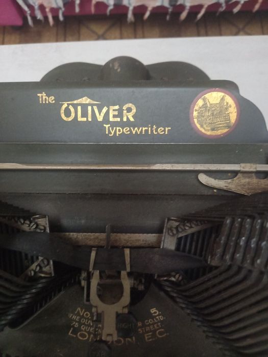 Máquina de escrever Oliver
