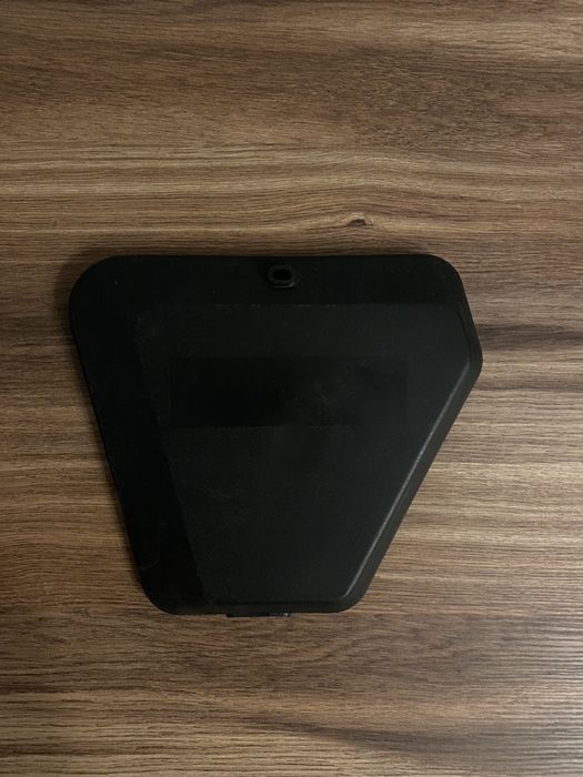 NOWA POLSKA pokrywa schowka LEWA OGAR 200 OGAR 205 romet