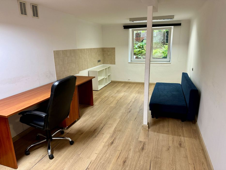 Lokal 20 m² po remoncie – idealny na biuro, pracownię lub magazyn!