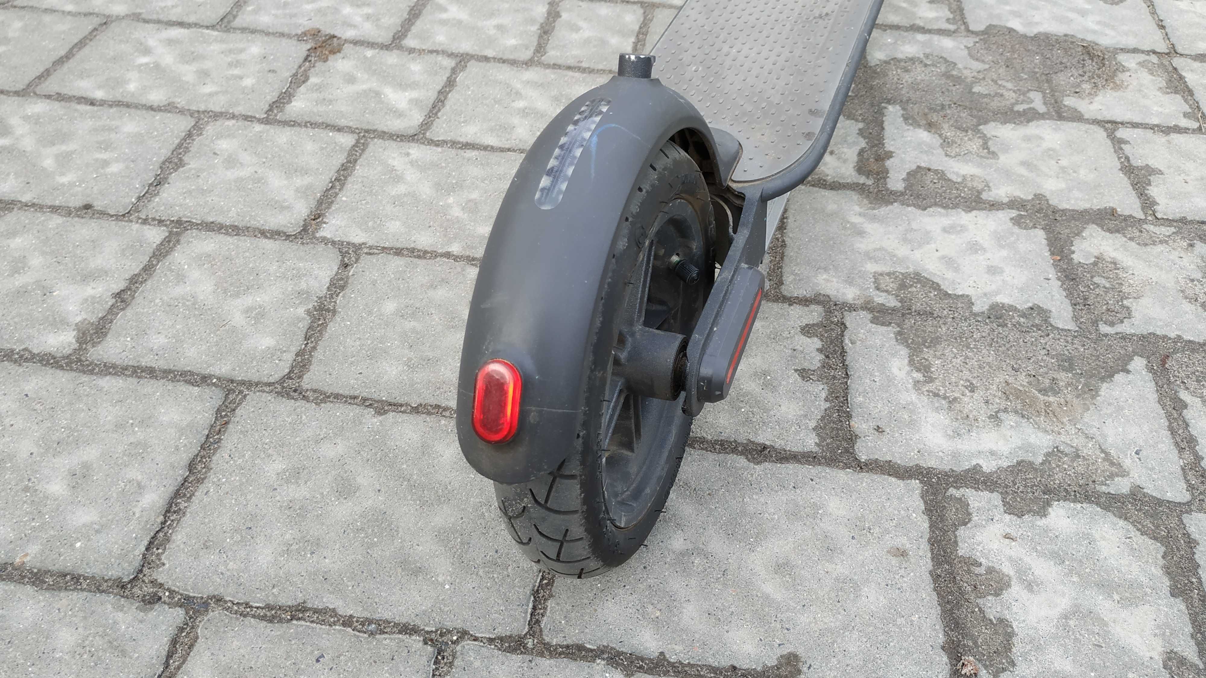 ПРОБІГ 465КМ\НОВІ КОЛЕСА Електро самокат Xiaomi Mi Scooter M365 250W