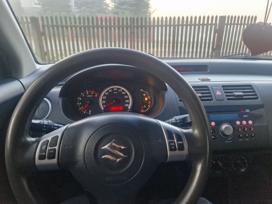 Sprzedam Suzuki Swift 2005 rok 1.3benzyna