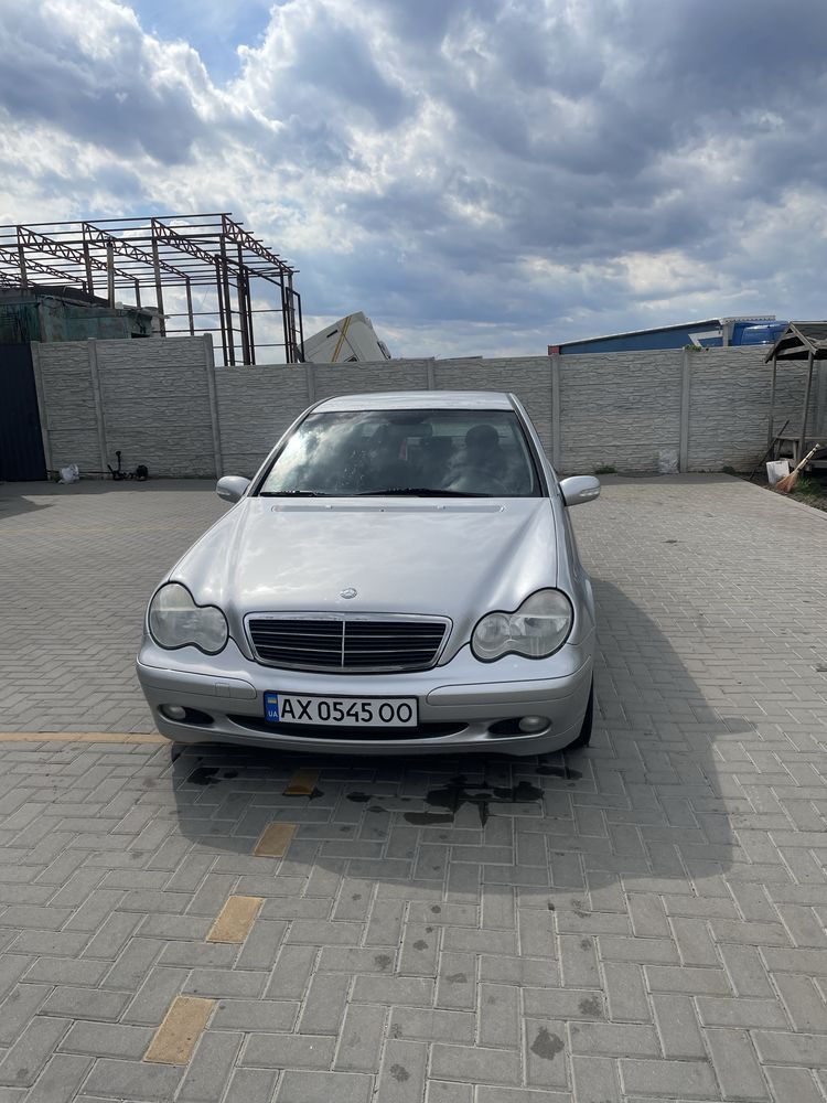 Mersedes benz c200 w203