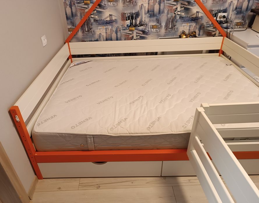 Ліжко дерев'яне 140*190