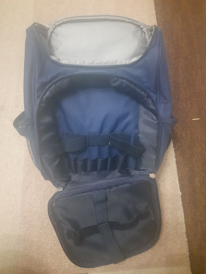 Портфель рюкзак в школу.