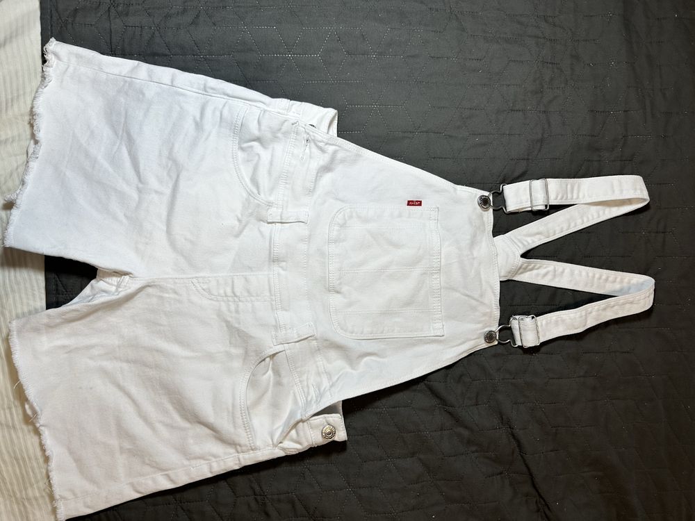 Шорти та комбінезон Levi's