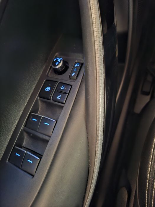 Corolla TS 1.8 Hybrid Confort + Pack Sport Ano 2022 e  63 833 km