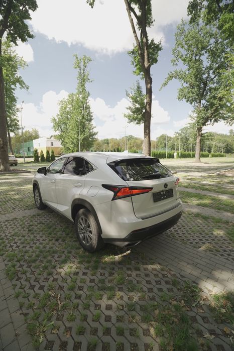 Продам Lexus NX 300