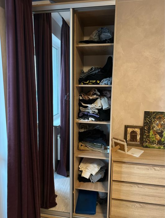 Шафа-купе в ідеальному стані