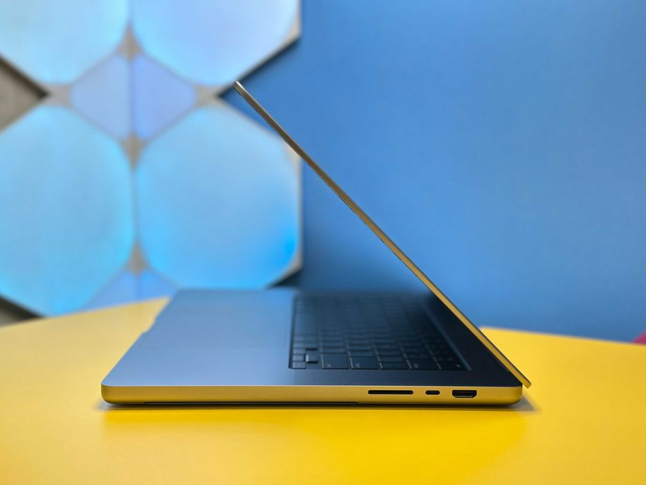 Ноутбук Apple MacBook Pro 16'' M2 Pro 16/512GB(147363) Б/У З ГАРАНТІЄЮ