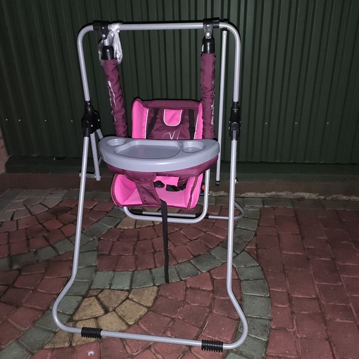 Дитяче крісло зі столиком для годування  + дитяча гойдалка