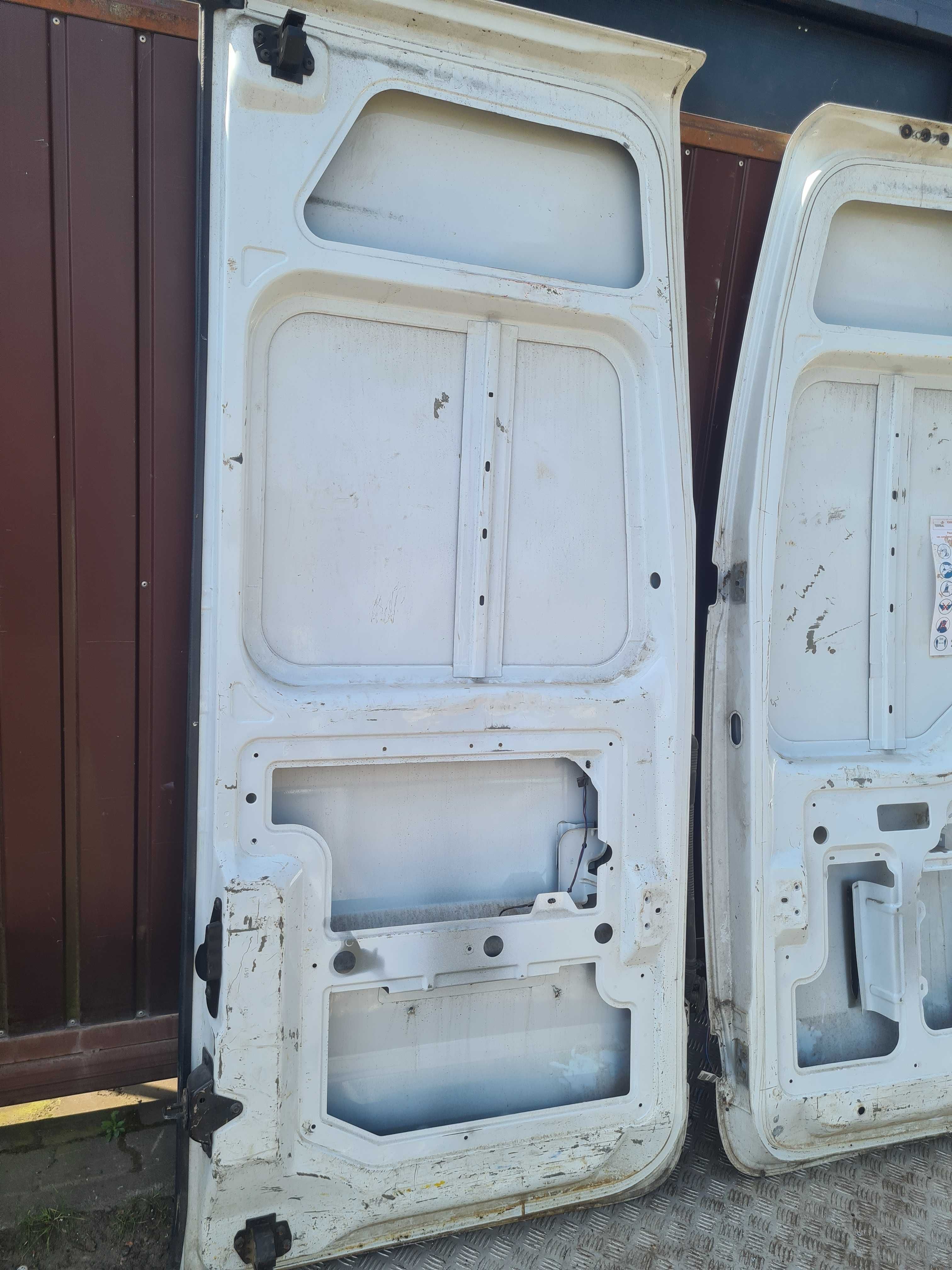 Renault Master III drzwi tylne skrzydełka lewe prawe Movano drzwi tył