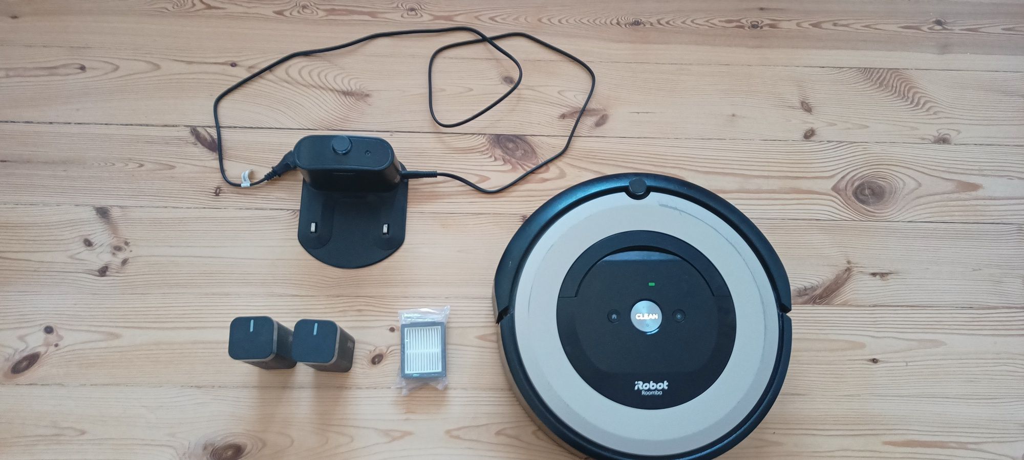 Robot sprzątający iRobot Roomba e6 czarny zestaw stan bardzo dobry